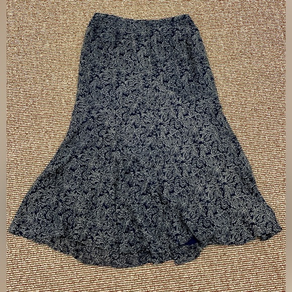 Women’s 12 Petite Dana Buchman 100% Silk Floral Pattern Skirt - Picture 6 of 11